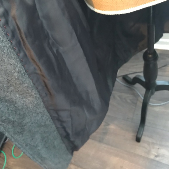 Wool trench coat - Picture 4 of 8